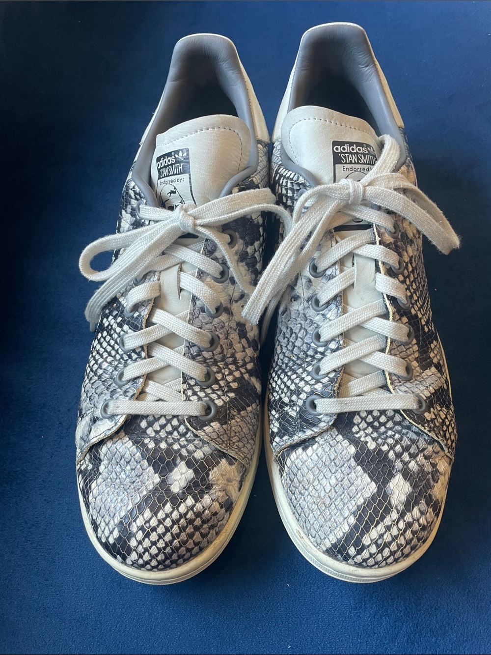adidas Stan Smith Snake-Print Sneakers - White & Gray